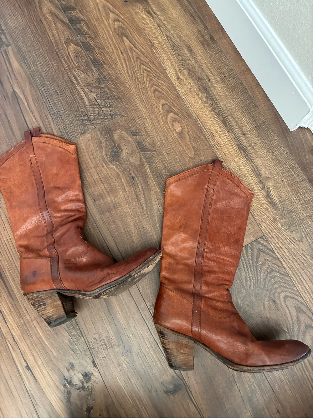 Frye Chelsea Classic Women's Mid-Calf Leather Boots in Rustic Brown